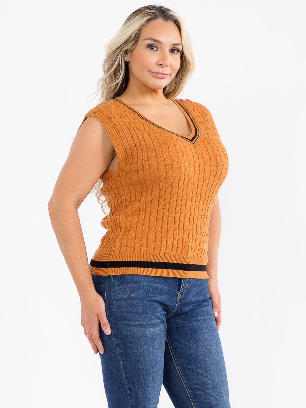 PLUS SIZE SLEEVELESS V-NECK CABLE KNIT SWEATER VEST