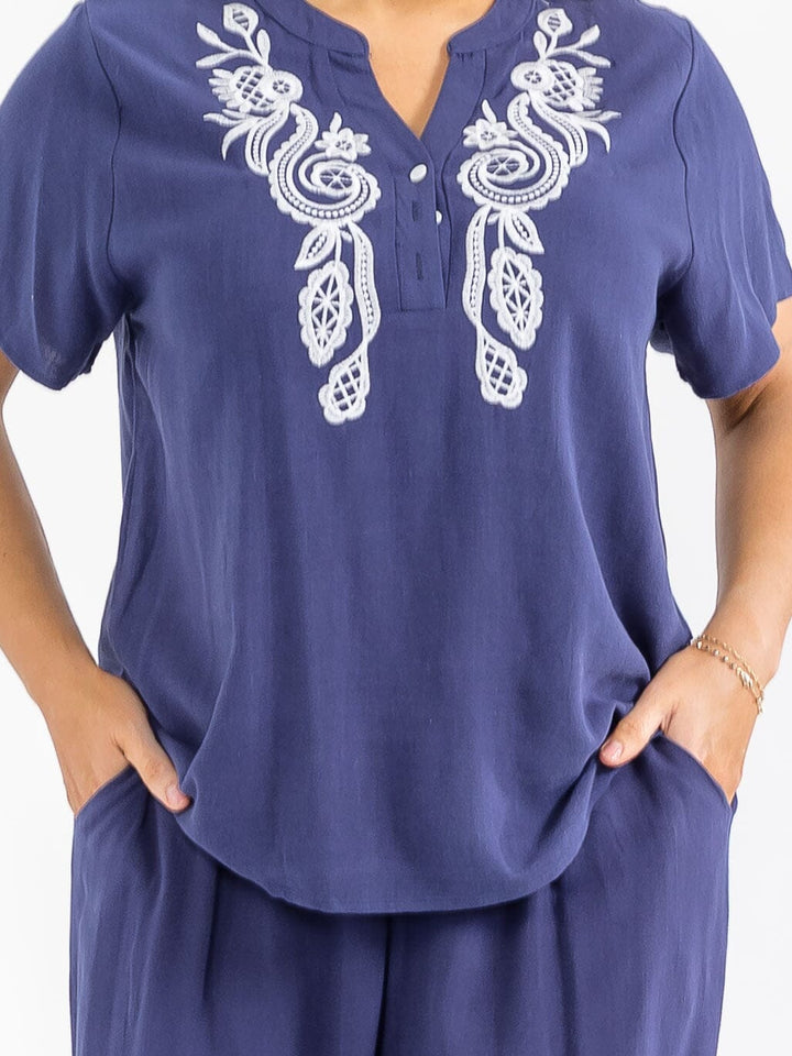 PLUS SIZE SHORT SLEEVE BLOUSE & ELASTIC WAIST PANTS EMBROIDERY LINEN 2PC. SET