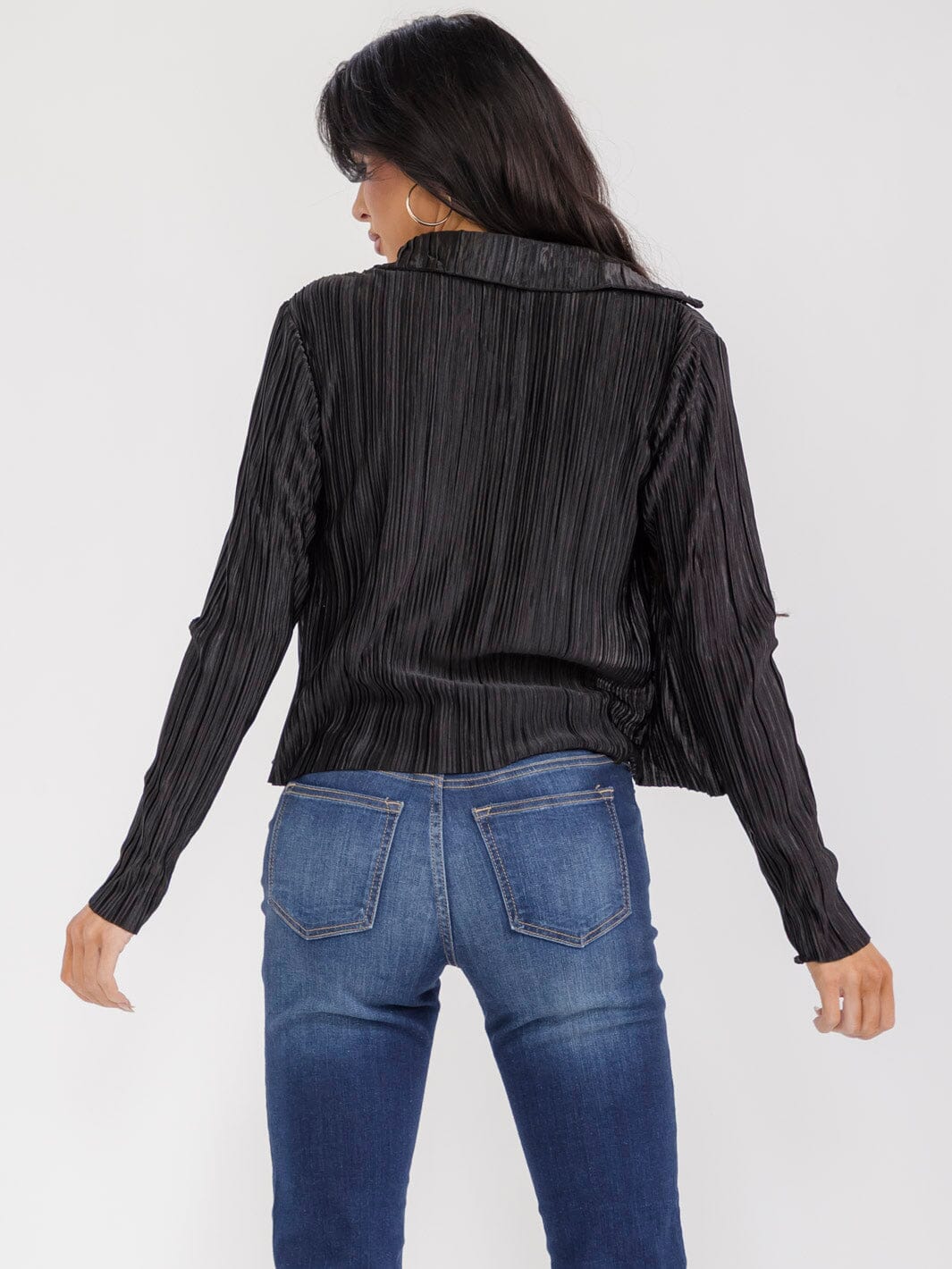 WOMEN'S BRALETTE & LONG SLEEVE BUTTON UP PLEATED 2PC TOP