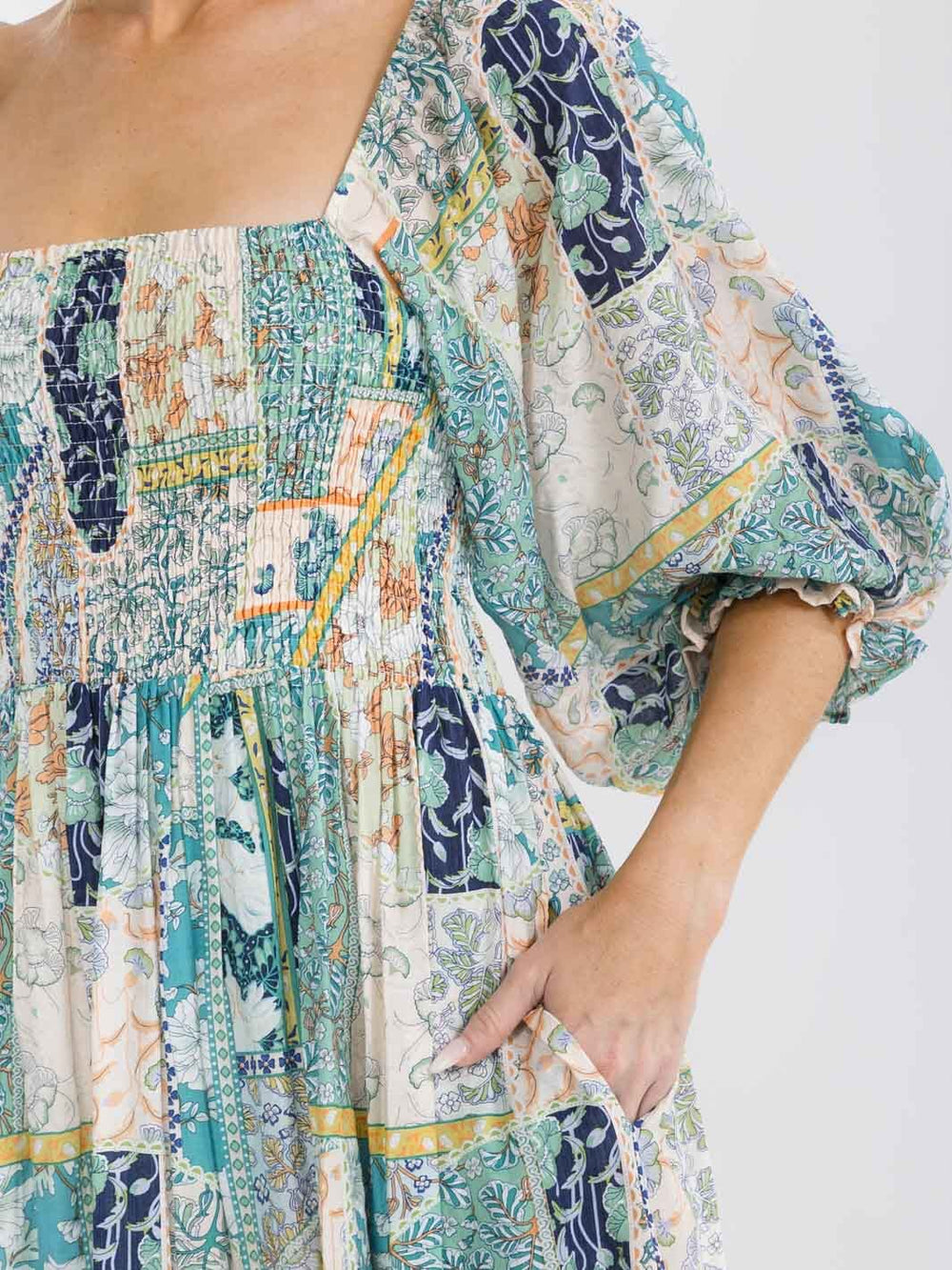 WOMEN'S SHORT PUFF SLEEVE SQUARE NECK FRONT POCKETS SMOCK MULTI PRINT MAXI DRESS