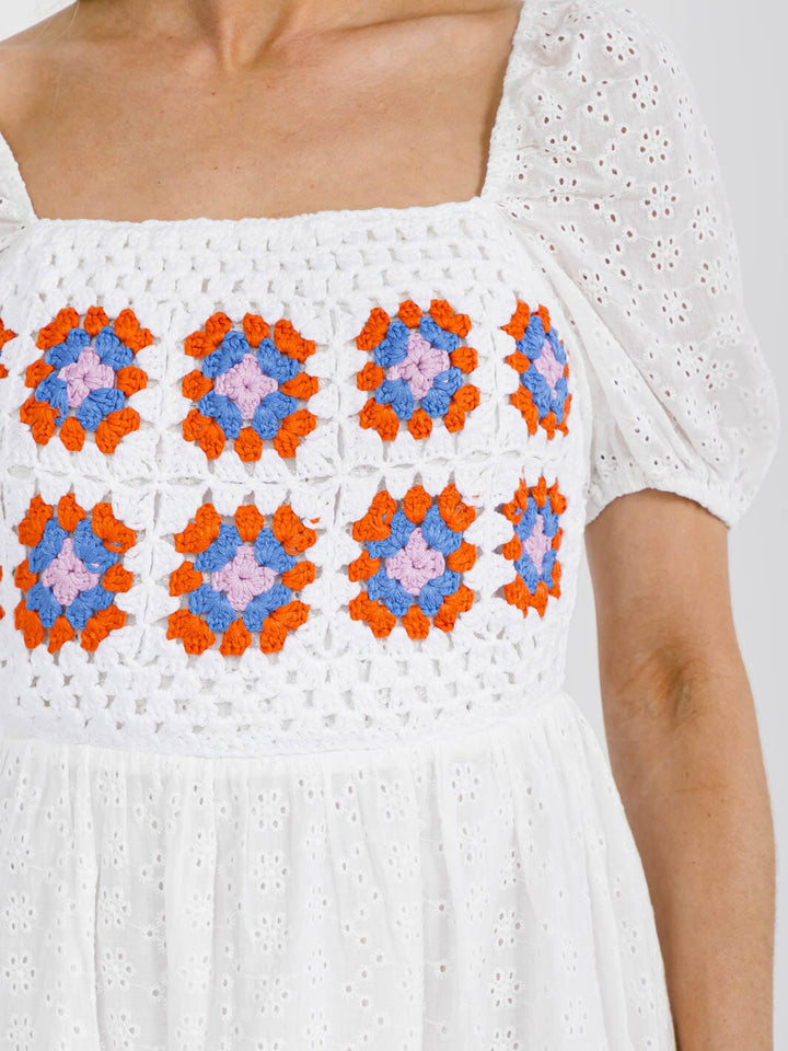 WOMEN'S SHORT PUFF SLEEVE SQUARE NECK CROCHET EYELET DETAILED MINI DRESS