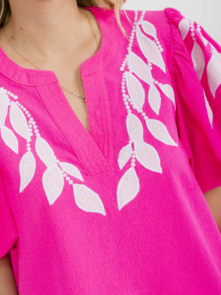 WOMEN'S SHORT PUFF SLEEVE V-NECK EMBROIDERY LEAF BLOUSE