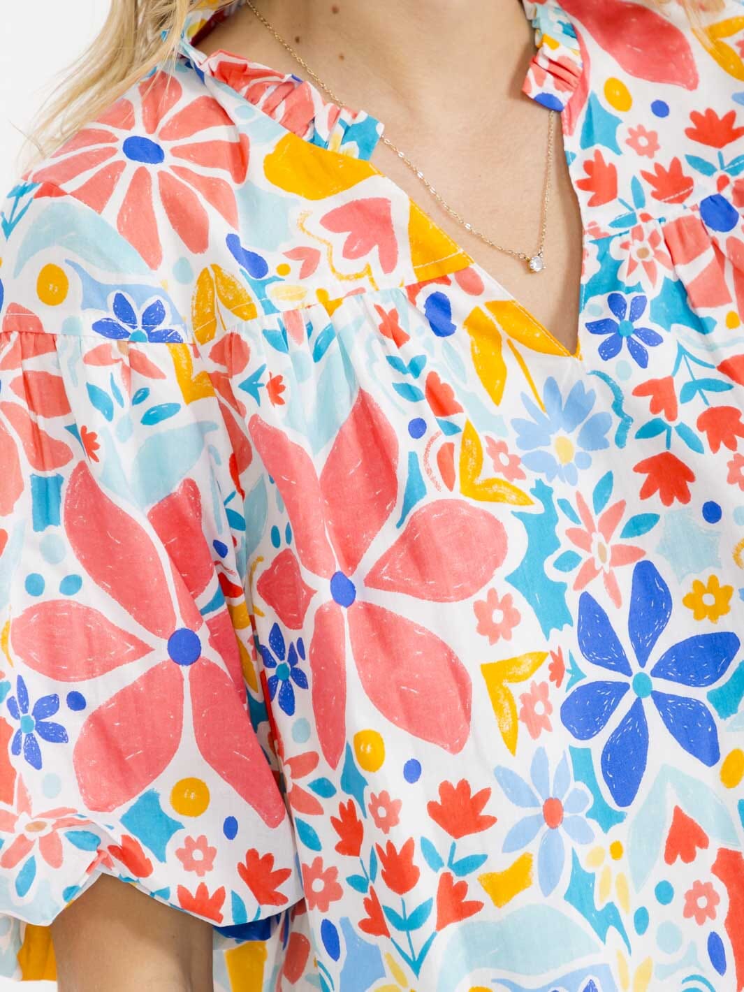 WOMEN'S SHORT PUFF SLEEVE V-NECK FLORAL PRINT BLOUSE