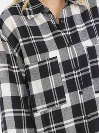 WOMEN'S LONG SLEEVE BUTTON UP FRONT POCKETS PLAID SHIRT