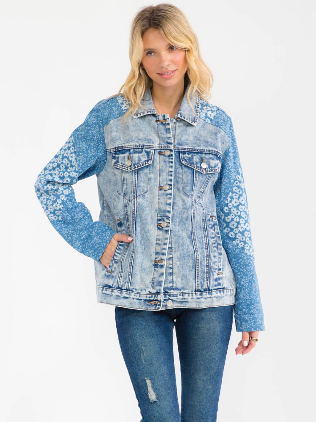 WOMEN'S LONG SLEEVE BUTTON UP FRONT POCKETS WASHED DENIM FLORAL JACKET
