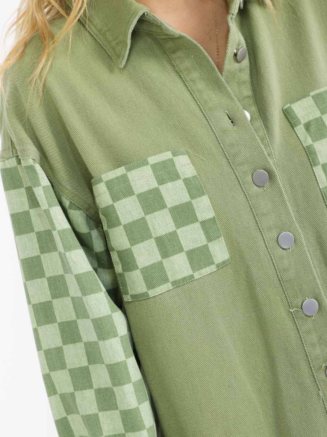 WOMEN'S LONG SLEEVE BUTTON CLOSURE FRONT POCKETS CHEKERS DENIM JACKET