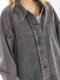 WOMEN'S LONG SLEEVE BUTTON UP DISTRESS TRIM OVERSIZED DENIM WASHED JACKET