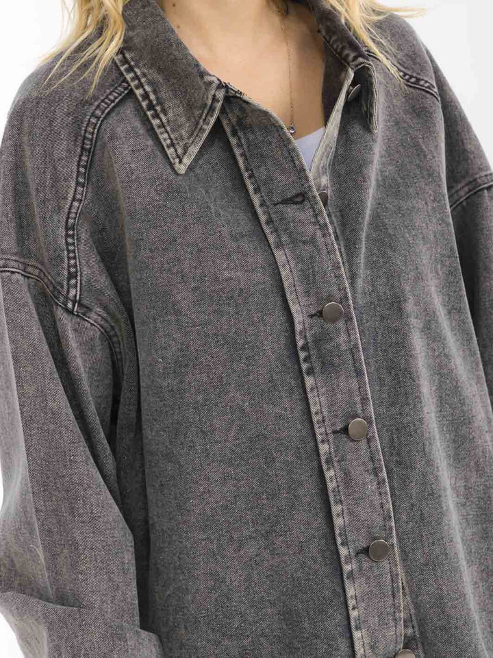 WOMEN'S LONG SLEEVE BUTTON UP DISTRESS TRIM OVERSIZED DENIM WASHED JACKET