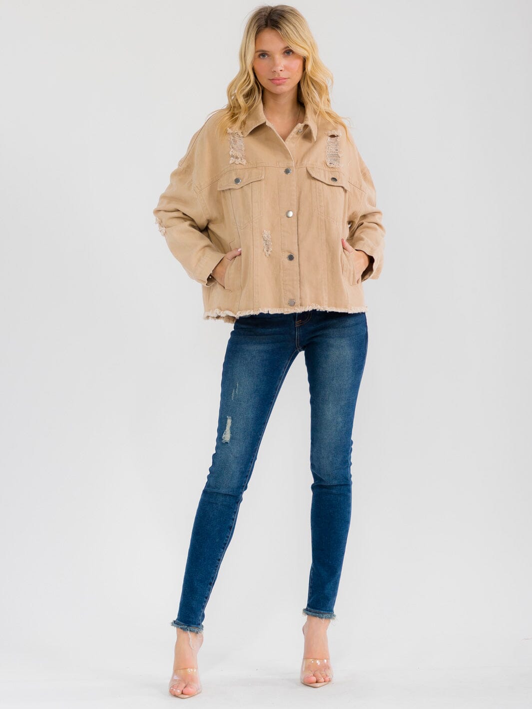 WOMEN'S LONG SLEEVE BUTTON CLOSURE FRONT POCKETS DISTRESS DENIM JACKET