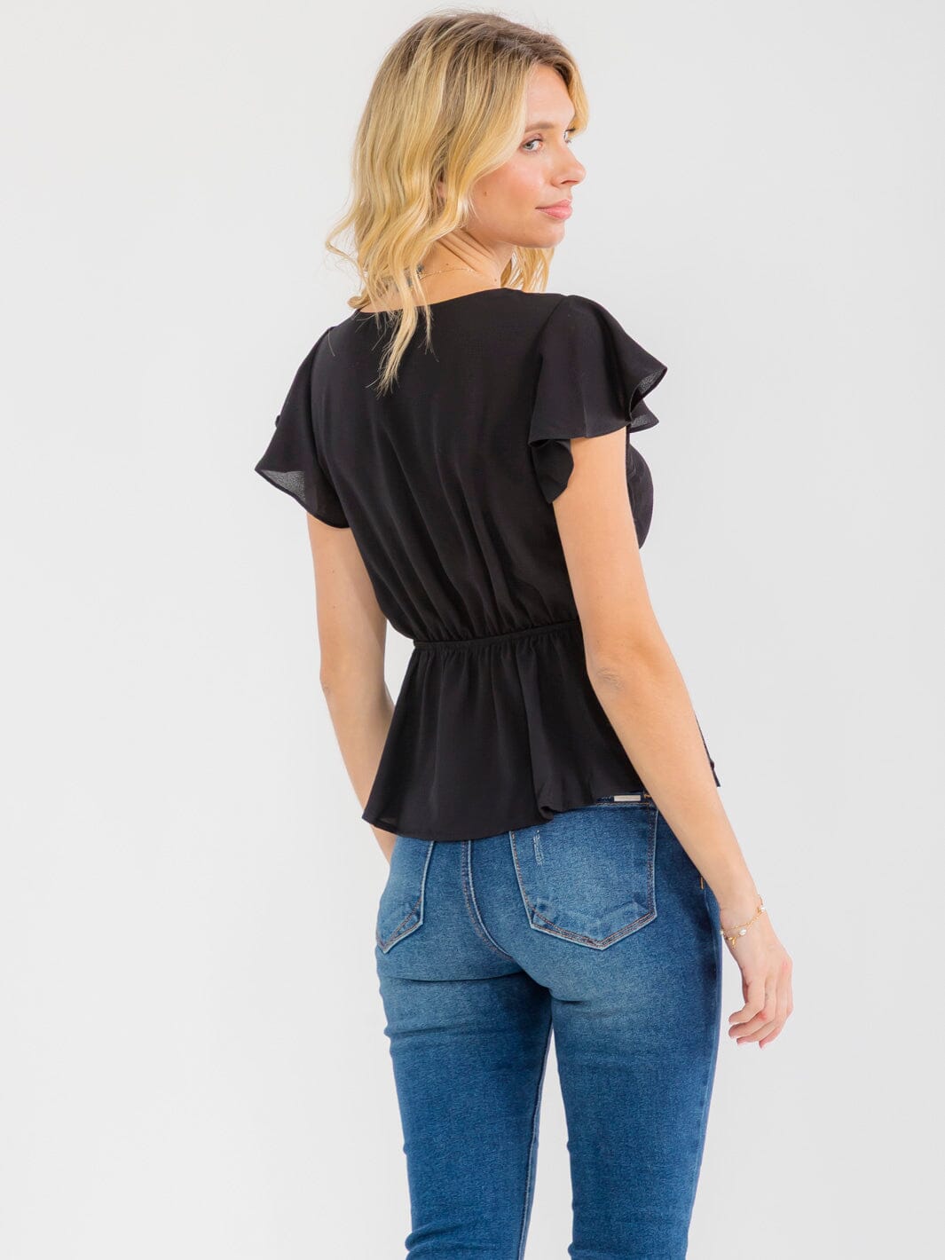WOMEN'S SHORT RUFFLE SLEEVE SURPLICE NECK DETAILED PEPLUM BLOUSE