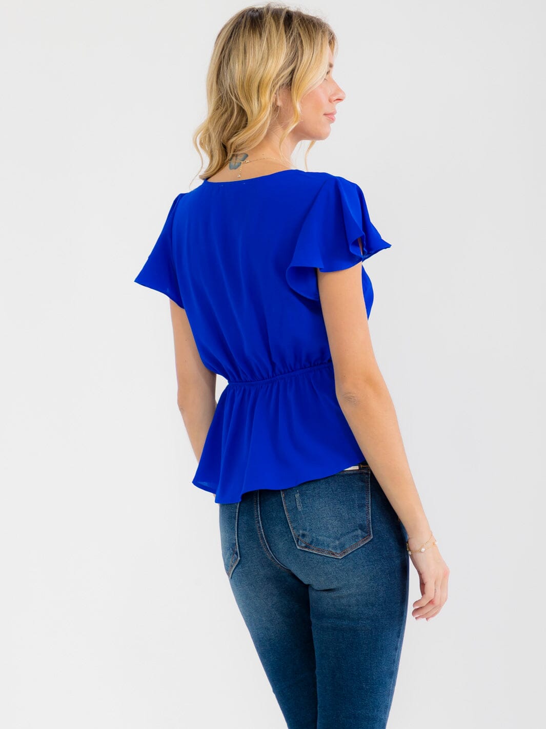WOMEN'S SHORT RUFFLE SLEEVE SURPLICE NECK DETAILED PEPLUM BLOUSE