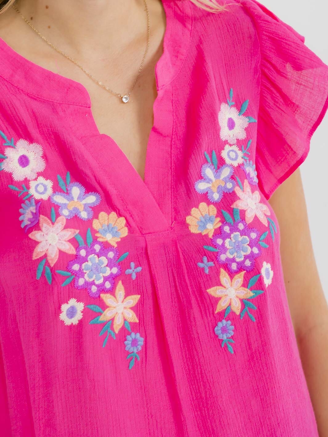 WOMEN'S SHORT SLEEVE V-NECK EMBROIDERY FLORAL BLOUSE