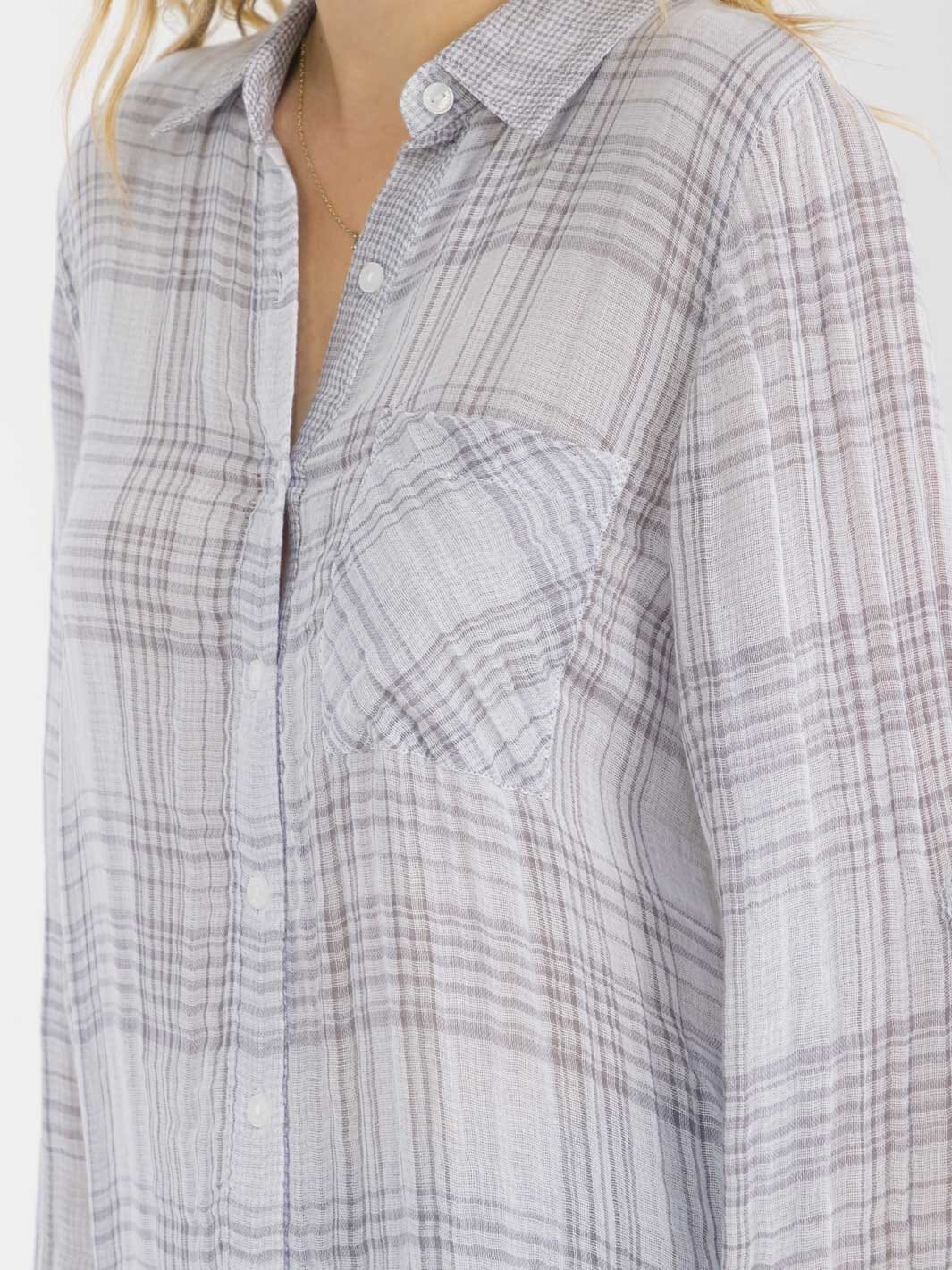 WOMEN'S LONG SLEEVE BUTTON UP FRONT POCKET PLAID SHIRT