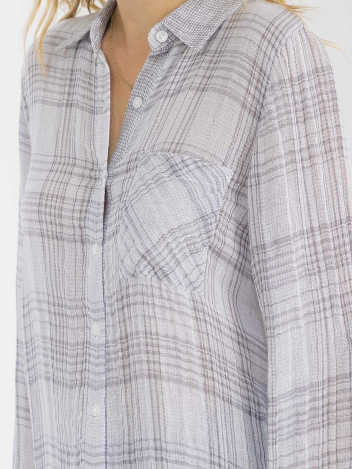 WOMEN'S LONG SLEEVE BUTTON UP FRONT POCKET PLAID SHIRT
