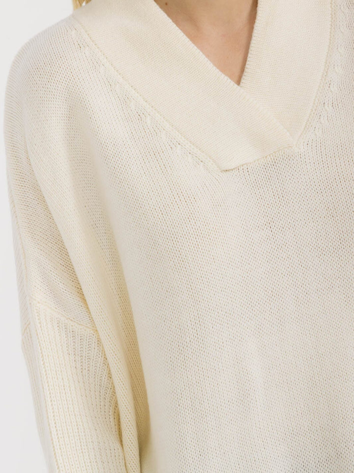 WOMEN'S LONG SLEEVE V-NECK PULLOVER KNIT SWEATER