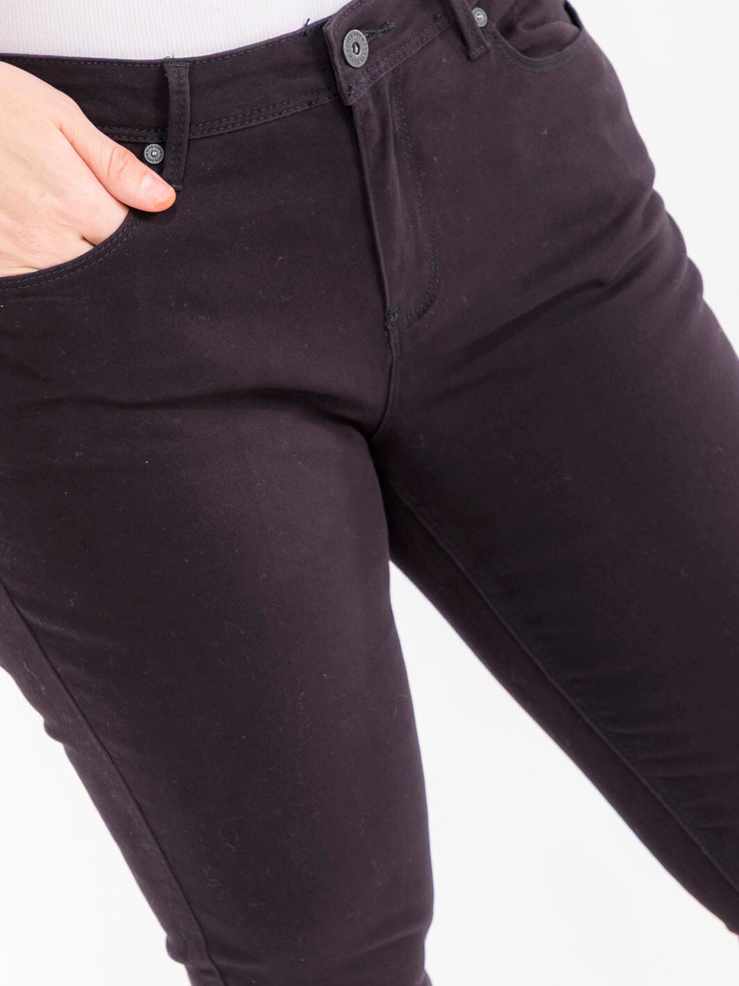 PLUS SIZE BUTTON CLOSURE POCKETS SKINNY LEG DENIM PANTS