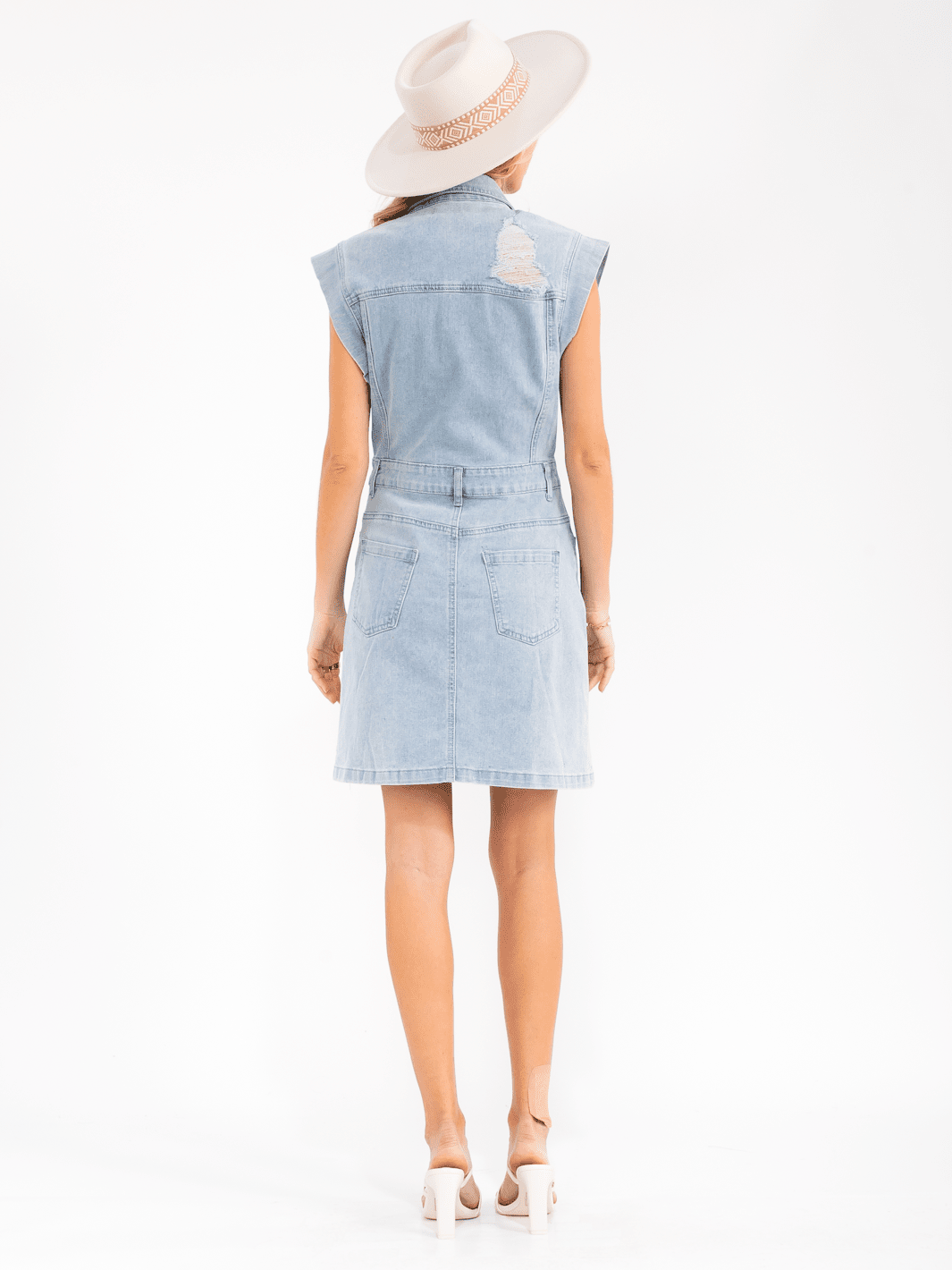WOMEN'S SLEEVELESS BUTTON UP POCKETS WASHED DISTRESS DENIM MINI DRESS