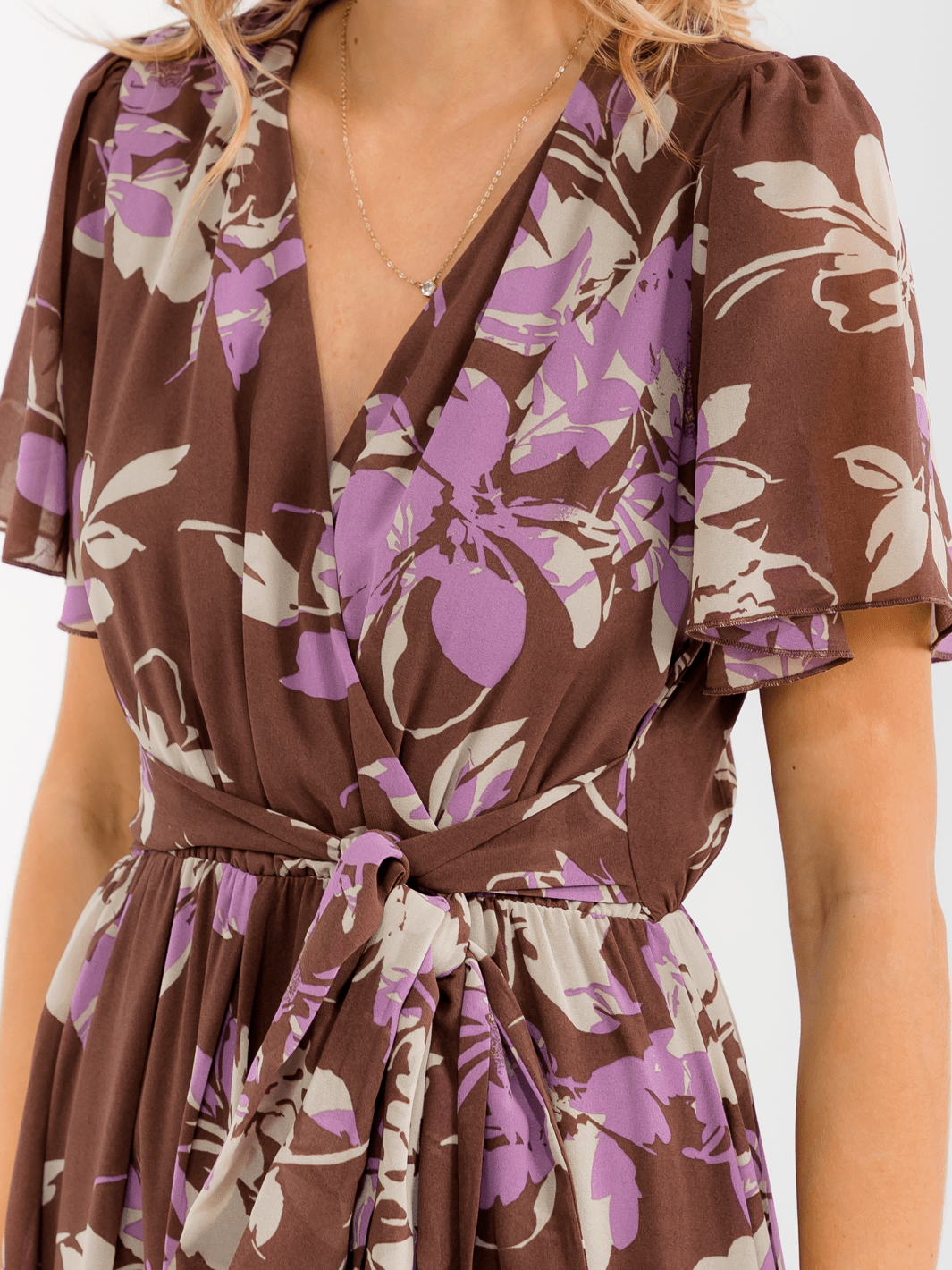 WOMEN'S SHORT SLEEVE SURPLICE SIDE SLIT SELF TIE FLORAL MAXI DRESS