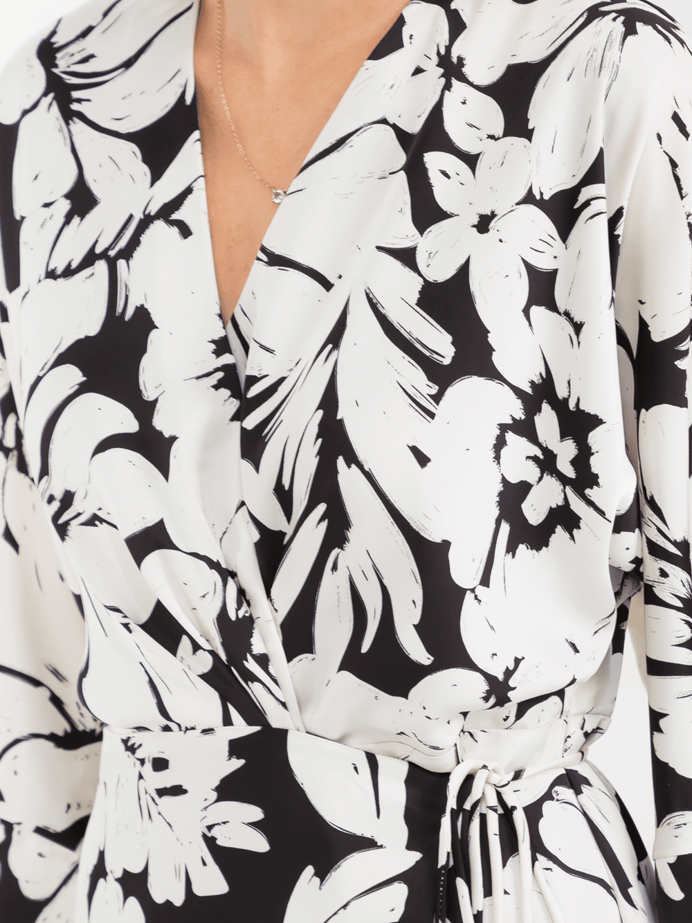 WOMEN'S LONG SLEEVE FRINGE BOTTOM HEM WRAP FLORAL MIDI DRESS
