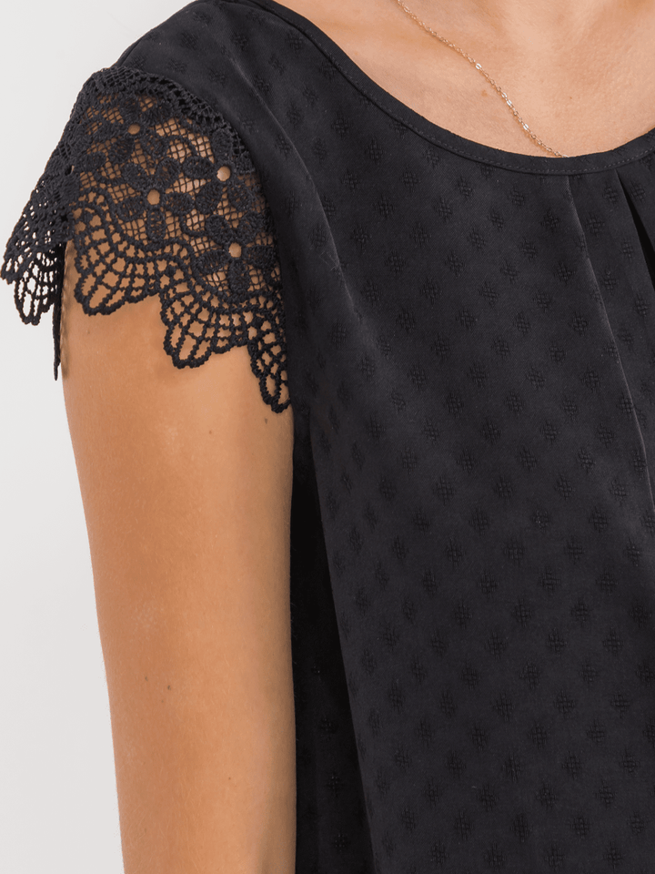 WOMEN'S SHORT CROCHET RUFFLE SLEEVE DETAILED BLOUSE