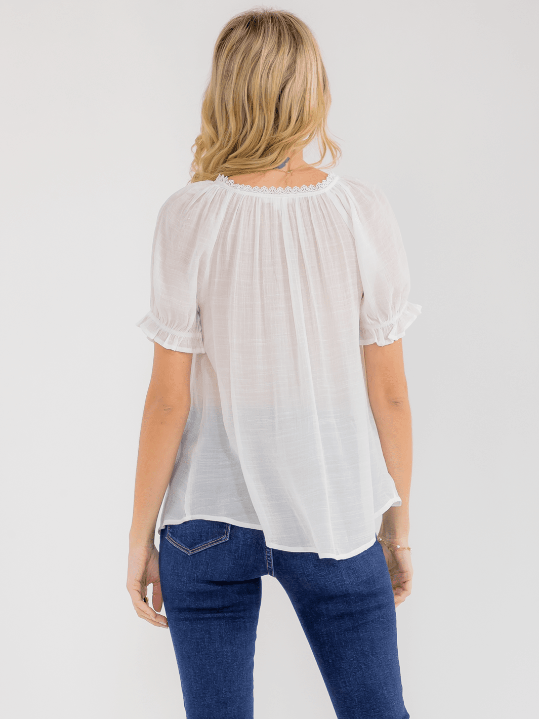 WOMEN'S SHORT SLEEVE V-NECK FRONT TIE EMBROIDERY FLORAL BLOUSE