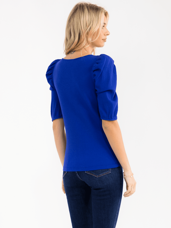 WOMEN'S SHORT PUFF SLEEVE V-NECK RIBBED BLOUSE
