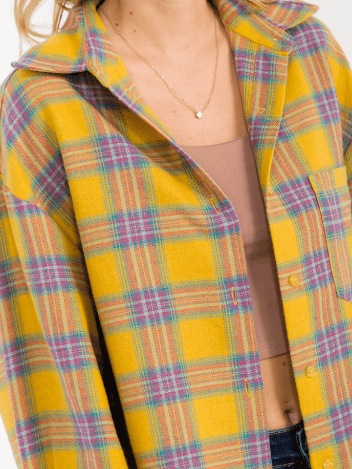 WOMEN'S LONG SLEEVE BUTTON UP FRONT POCKET PLAID OVERSIZED SHIRT