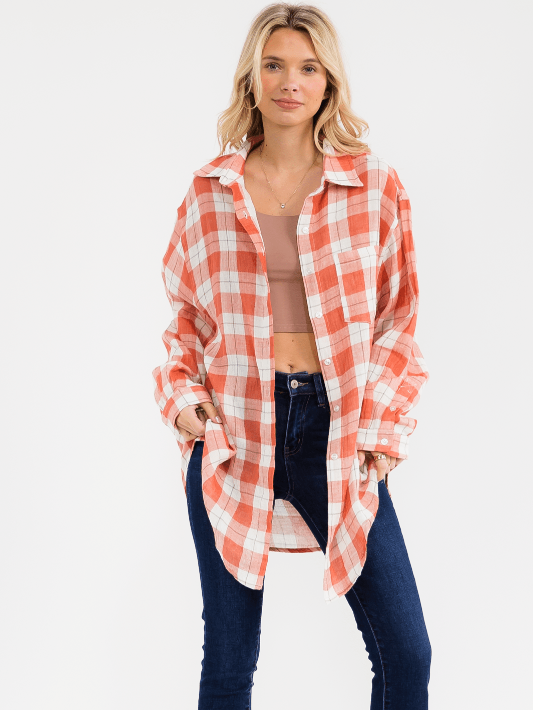 WOMEN'S LONG SLEEVE BUTTON UP FRONT POCKET PLAID OVERSIZED SHIRT