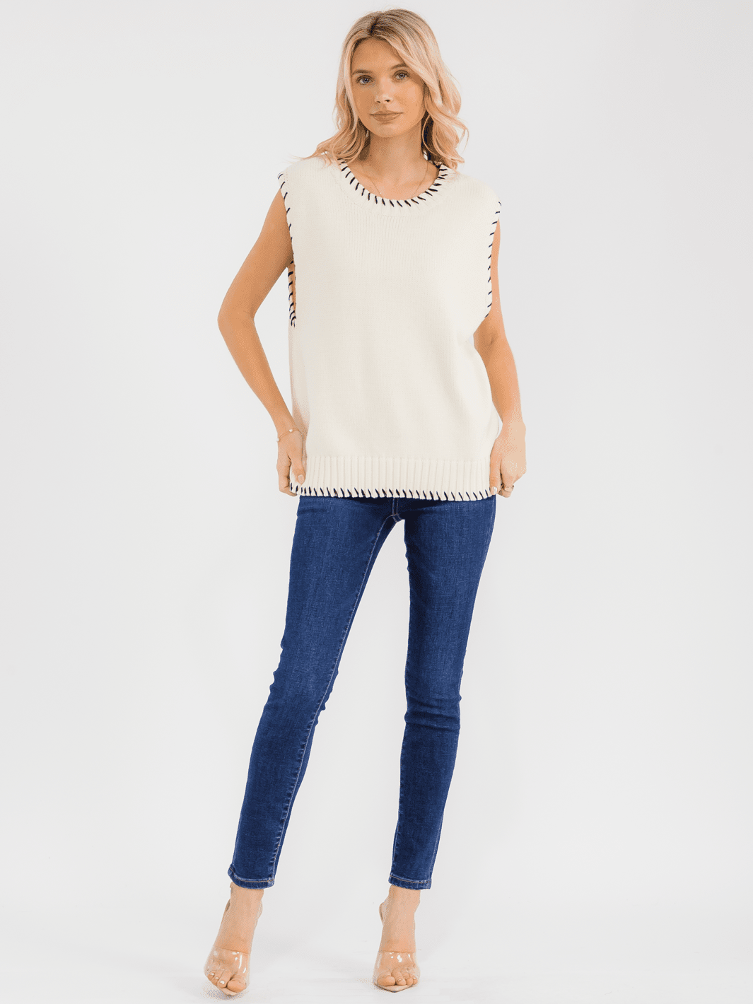 WOMEN'S SLEEVELESS TRIM DETAILED KNITTED TOP