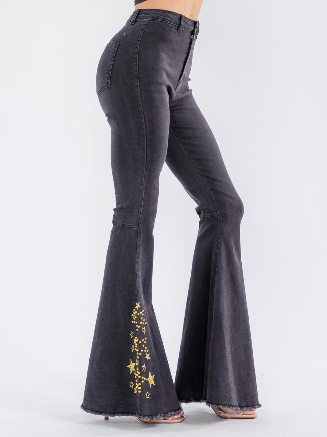 WOMEN'S BUTTON CLOSURE POCKETS STUDS EMBROIDERY BELL LEG DENIM PANTS