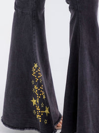 WOMEN'S BUTTON CLOSURE POCKETS STUDS EMBROIDERY BELL LEG DENIM PANTS