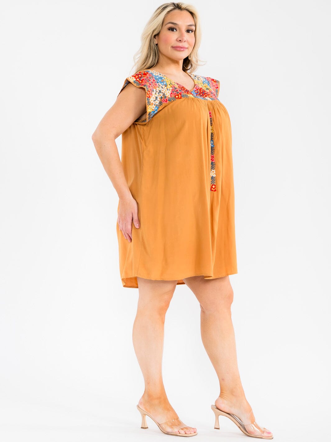 PLUS SIZE SHORT SLEEVE FLORAL EMBROIDERY MULTI PRINT TUNIC MINI DRESS