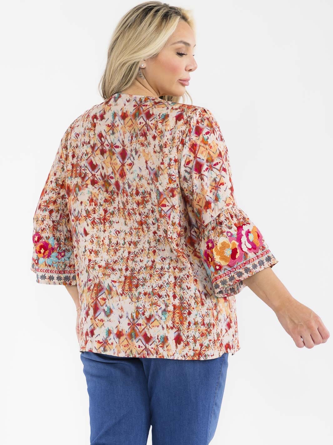 PLUS SIZE 3/4 SLEEVE V-NECK FLORAL EMBROIDERY MULTI PRINT BLOUSE