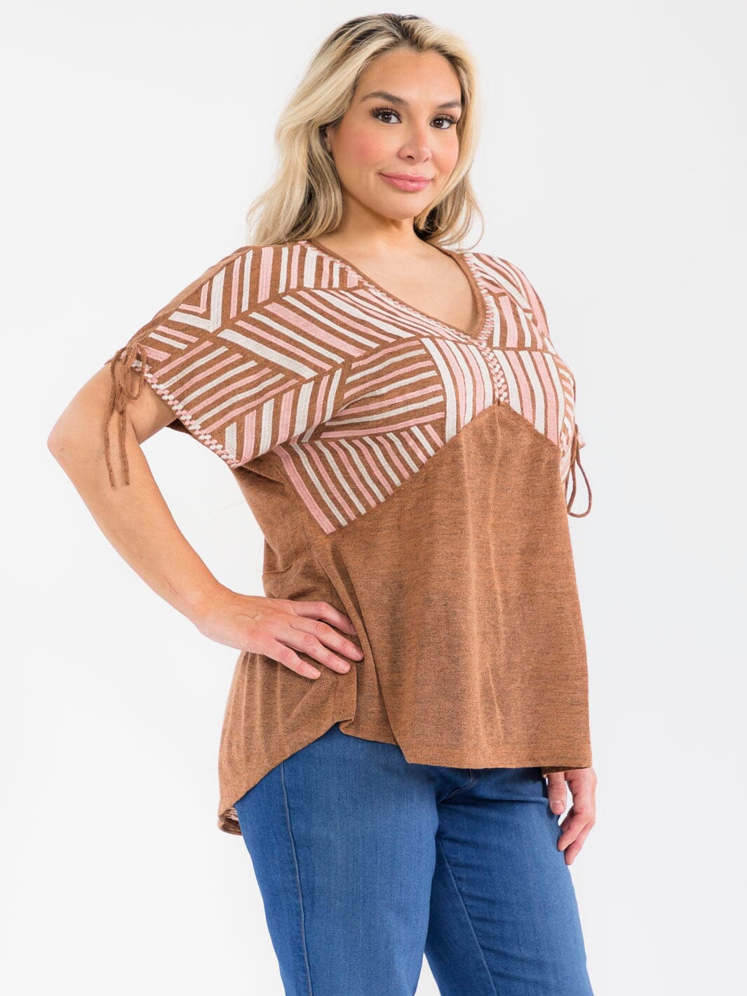 PLUS SIZE SHORT SLEEVE V-NECK EMBROIDERY TUNIC BLOUSE