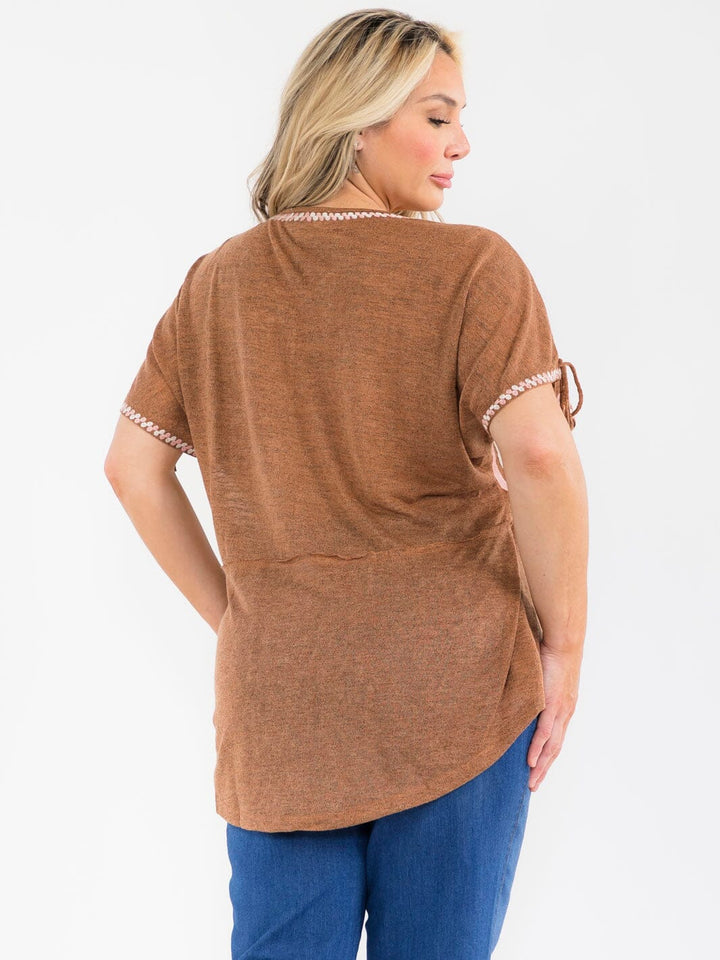 PLUS SIZE SHORT SLEEVE V-NECK EMBROIDERY TUNIC BLOUSE