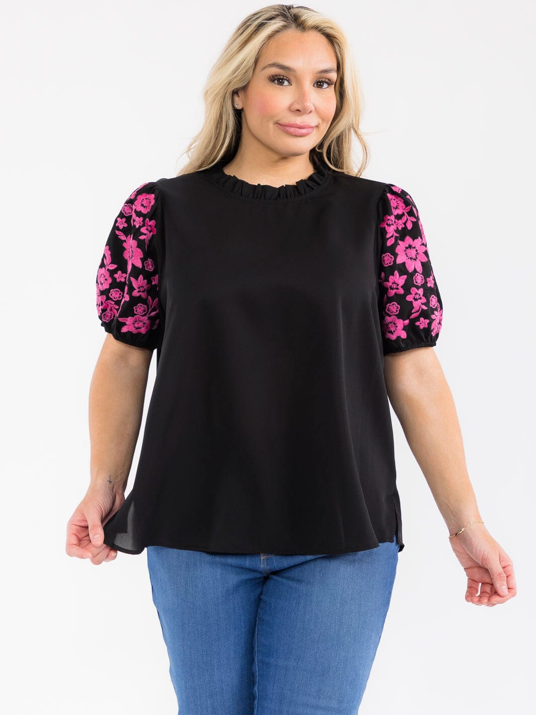 PLUS SIZE SHORT SLEEVE FLORAL EMBROIDERY BLOUSE