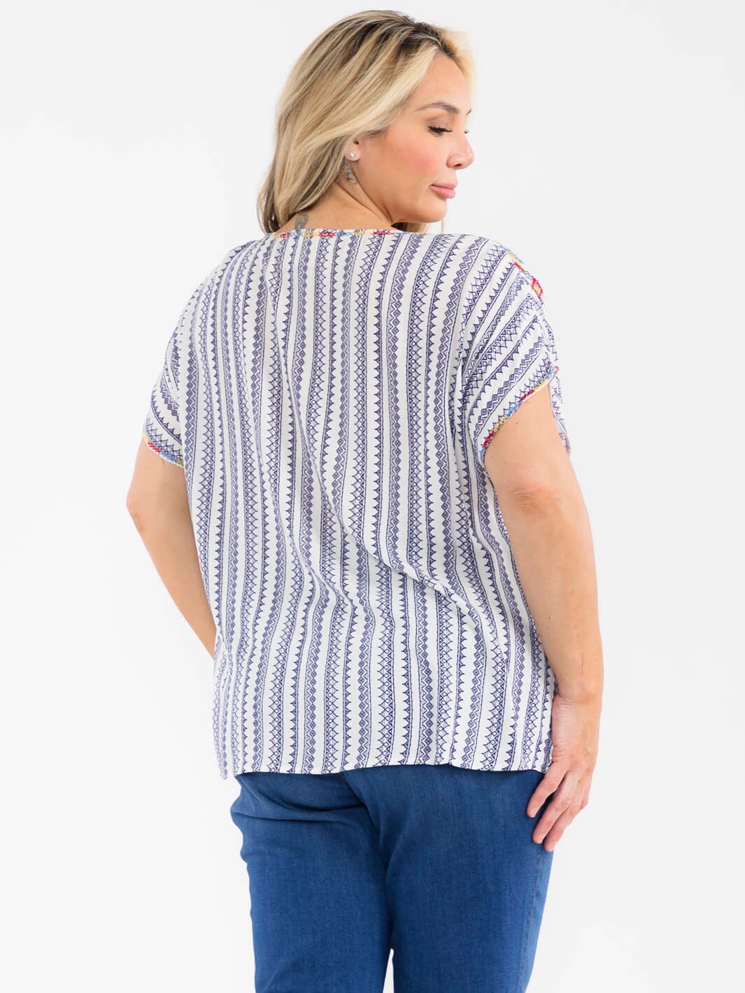 PLUS SIZE SHORT SLEEVE V-NECK EMBROIDERY MULTI PRINT BLOUSE