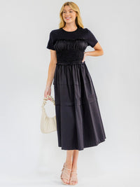 WOMEN'S SHORT SLEEVE FRONT POCKETS SMOCK WAIST MAXI DRESS