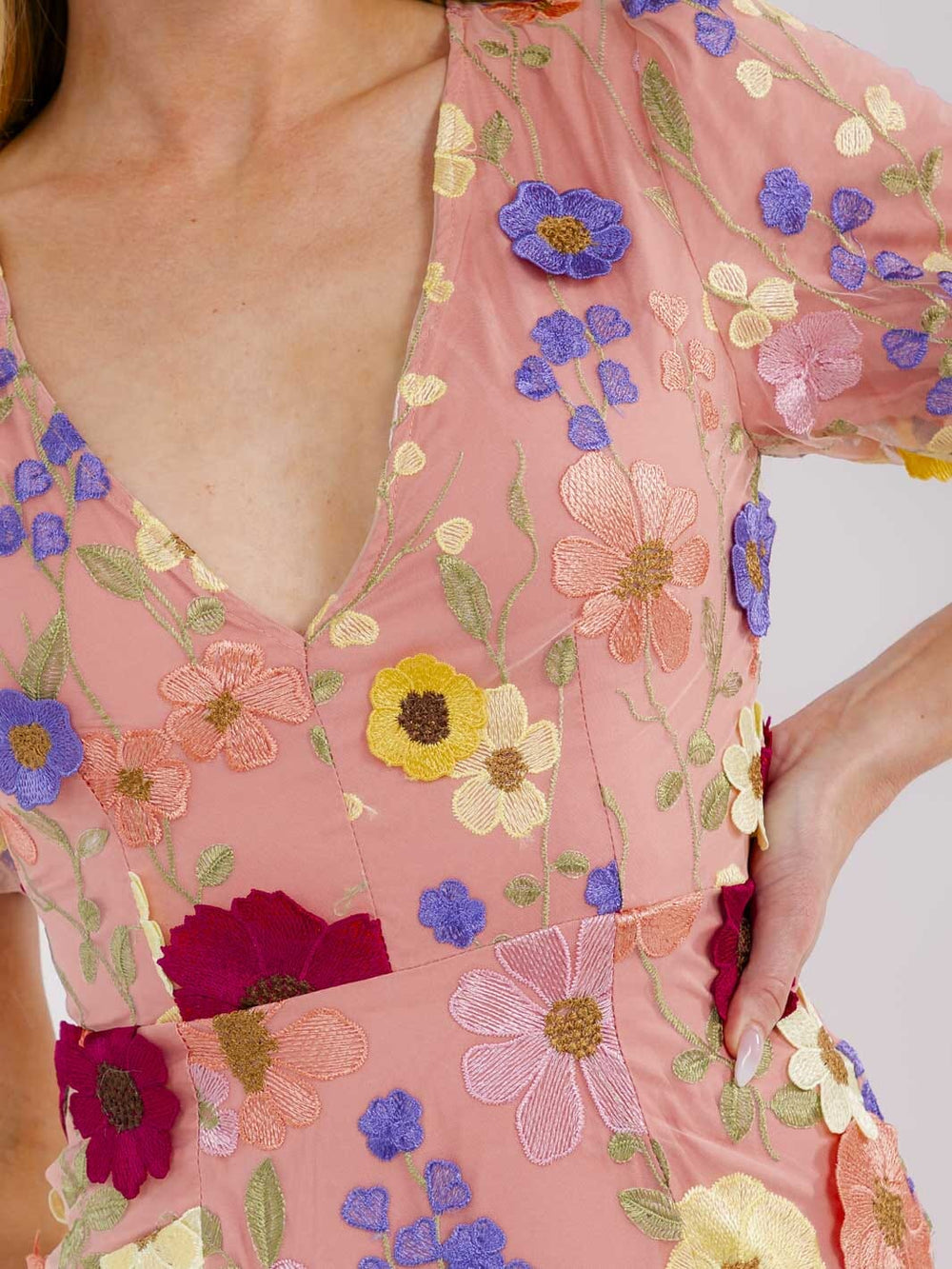 WOMEN'S SHORT PUFF SLEEVE V-NECK MULTI FLORAL BODYCON MINI DRESS