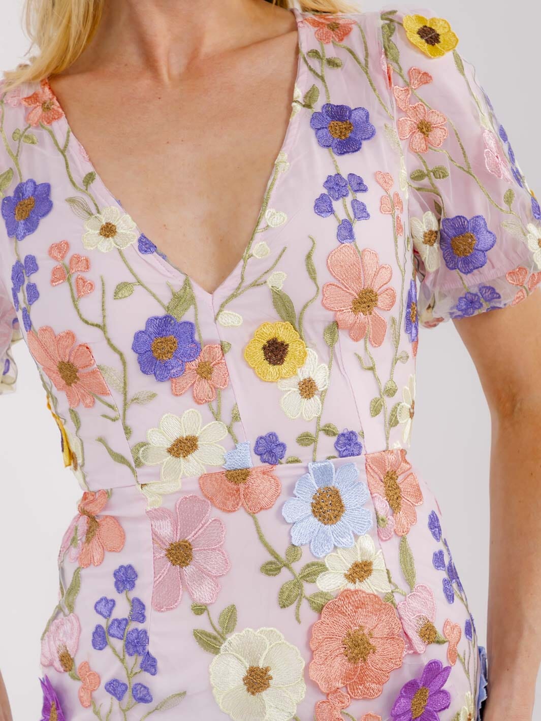 WOMEN'S SHORT PUFF SLEEVE V-NECK MULTI FLORAL BODYCON MINI DRESS