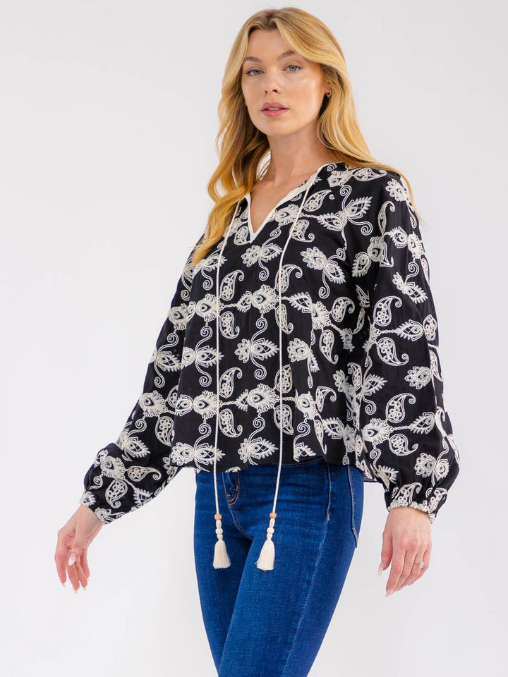 WOMEN'S LONG SLEEVE V-NECK EMBROIDERY DETAILED BLOUSE