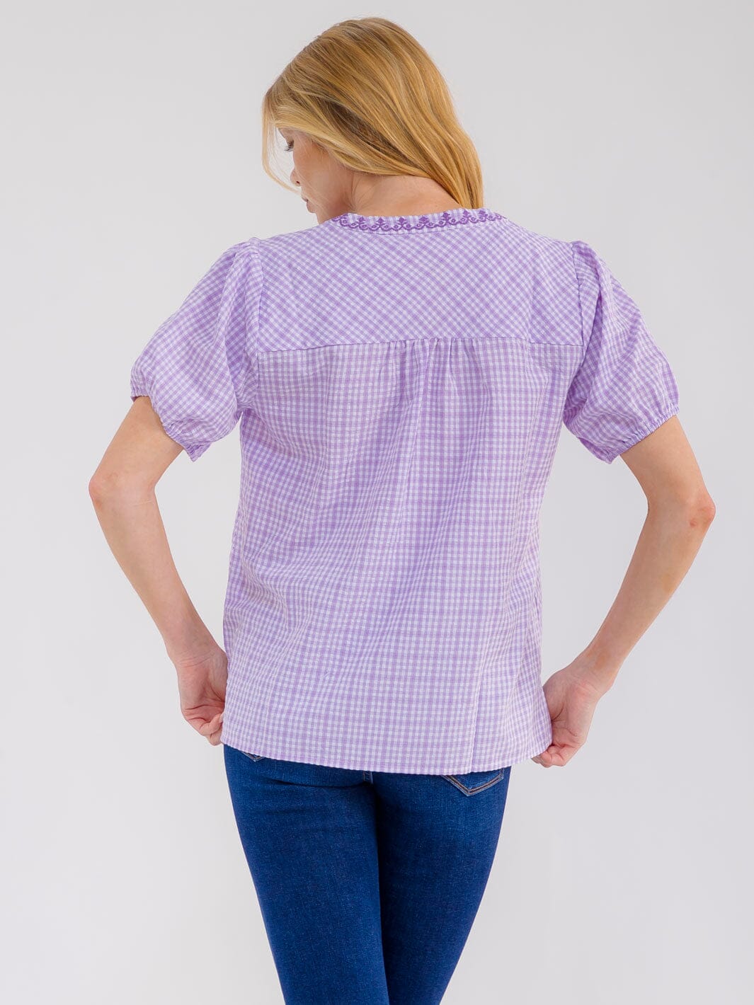 WOMEN'S SHORT PUFF SLEEVE V-NECK FLORAL EMBROIDERY BLOUSE