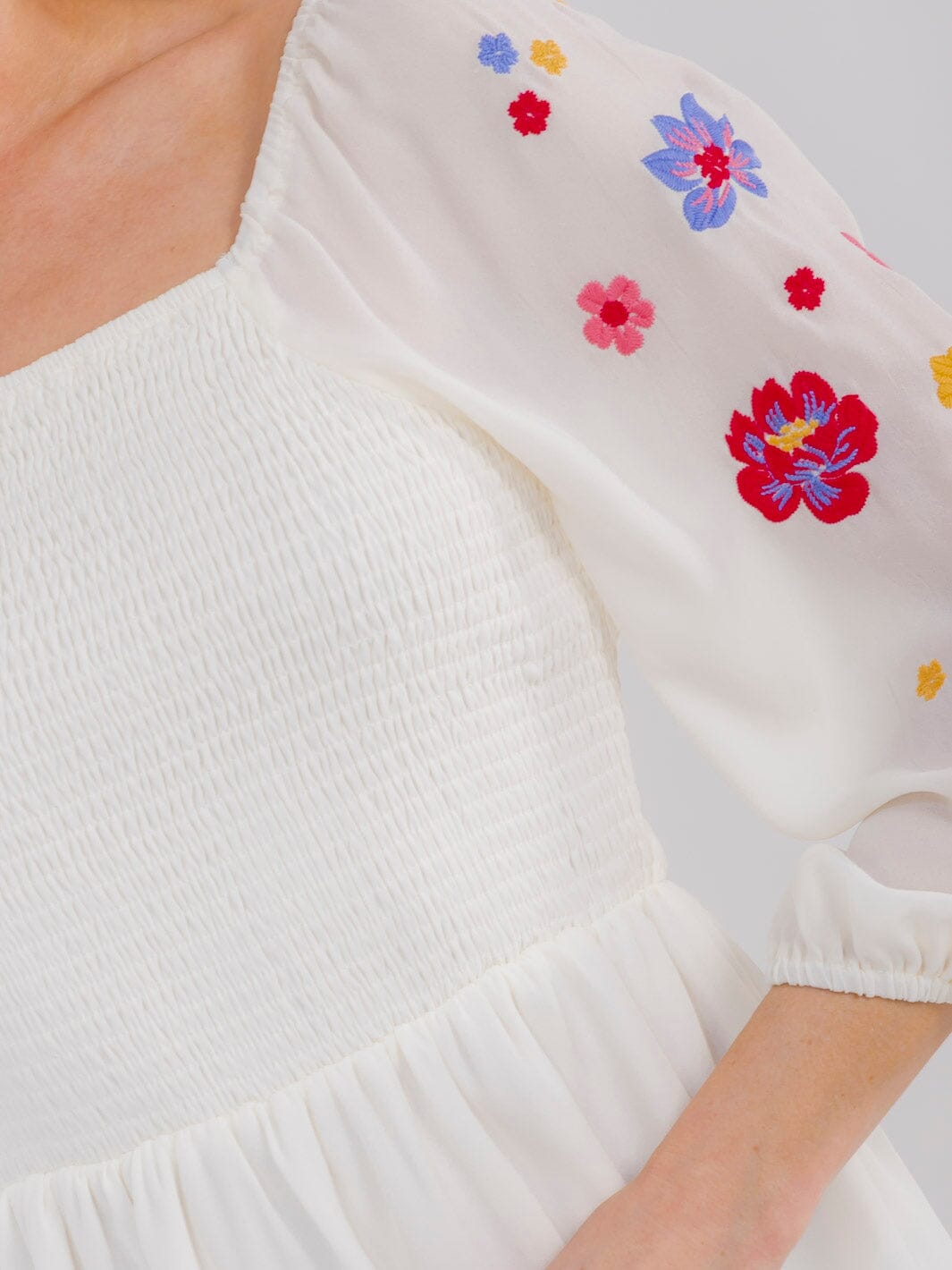 WOMEN'S 3/4 SLEEVE SQUARE NECK SMOCK FLORAL EMBROIDERY BLOUSE