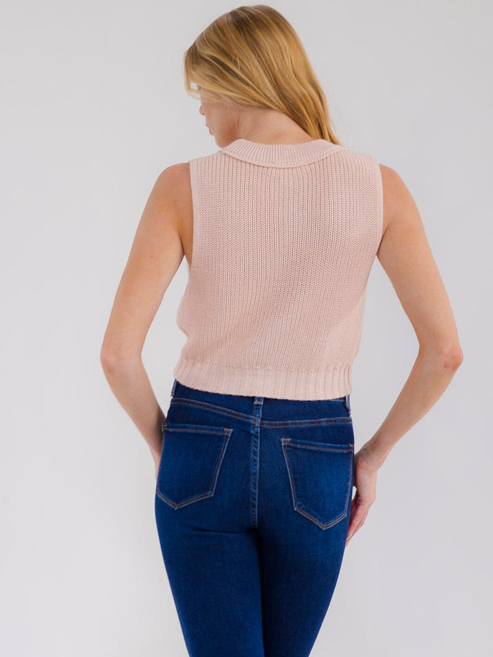 WOMEN'S SLEEVELESS BUTTON UP KNITTTED TOP