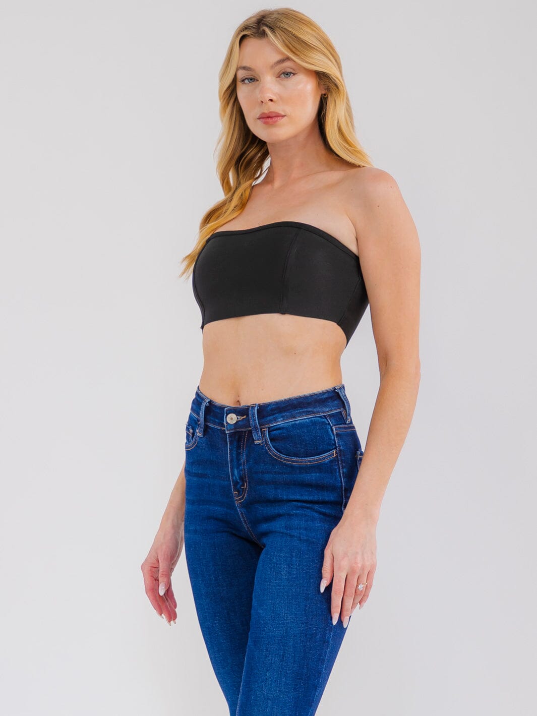 WOMEN'S SLEEVELESS BANDAGE CROP TOP
