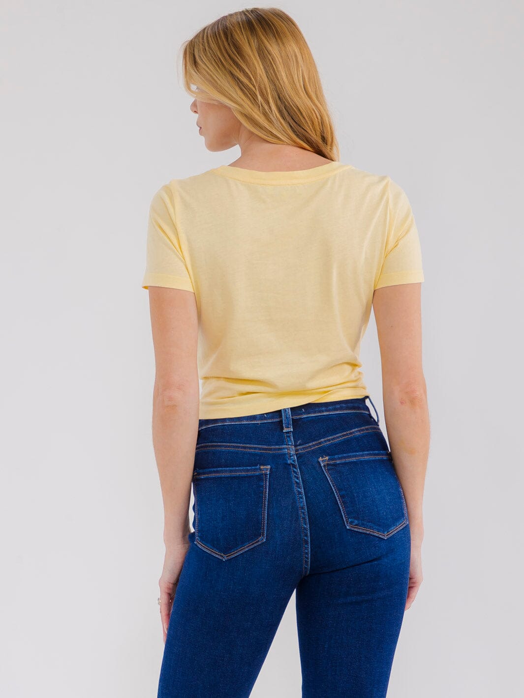 WOMEN'S SHORT SLEEVE FRONT KNOT TOP