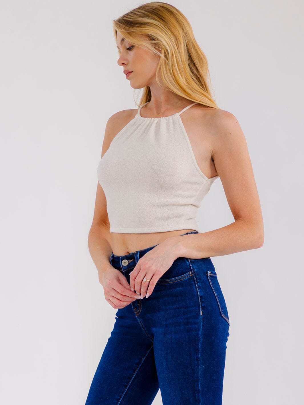 WOMEN'S SLEEVELESS HALTER NECK OPEN BACK CROP TOP