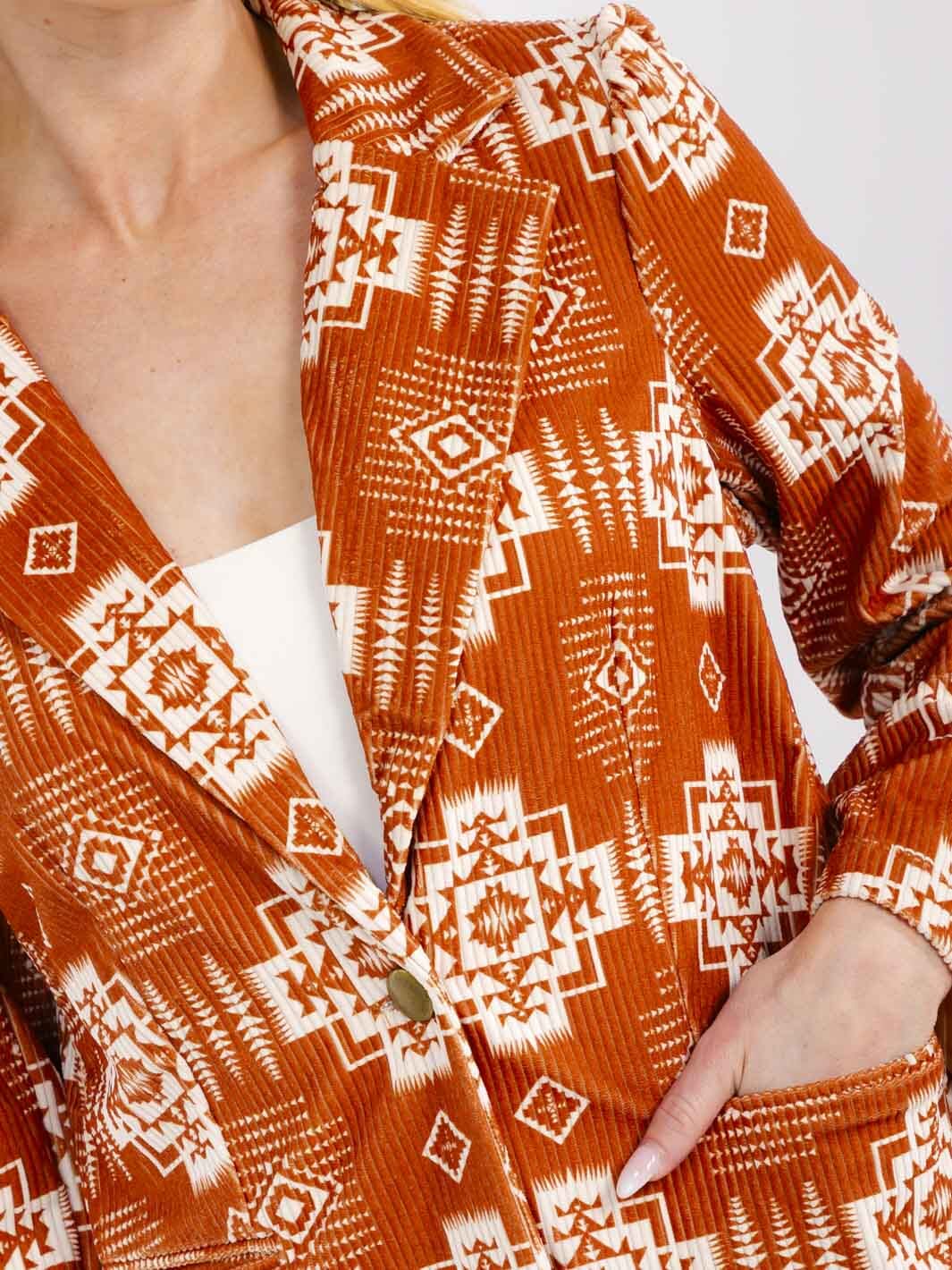 WOMEN'S LONG SLEEVE BUTTON CLOSURE FRONT POCKETS MULTI PRINT BLAZER