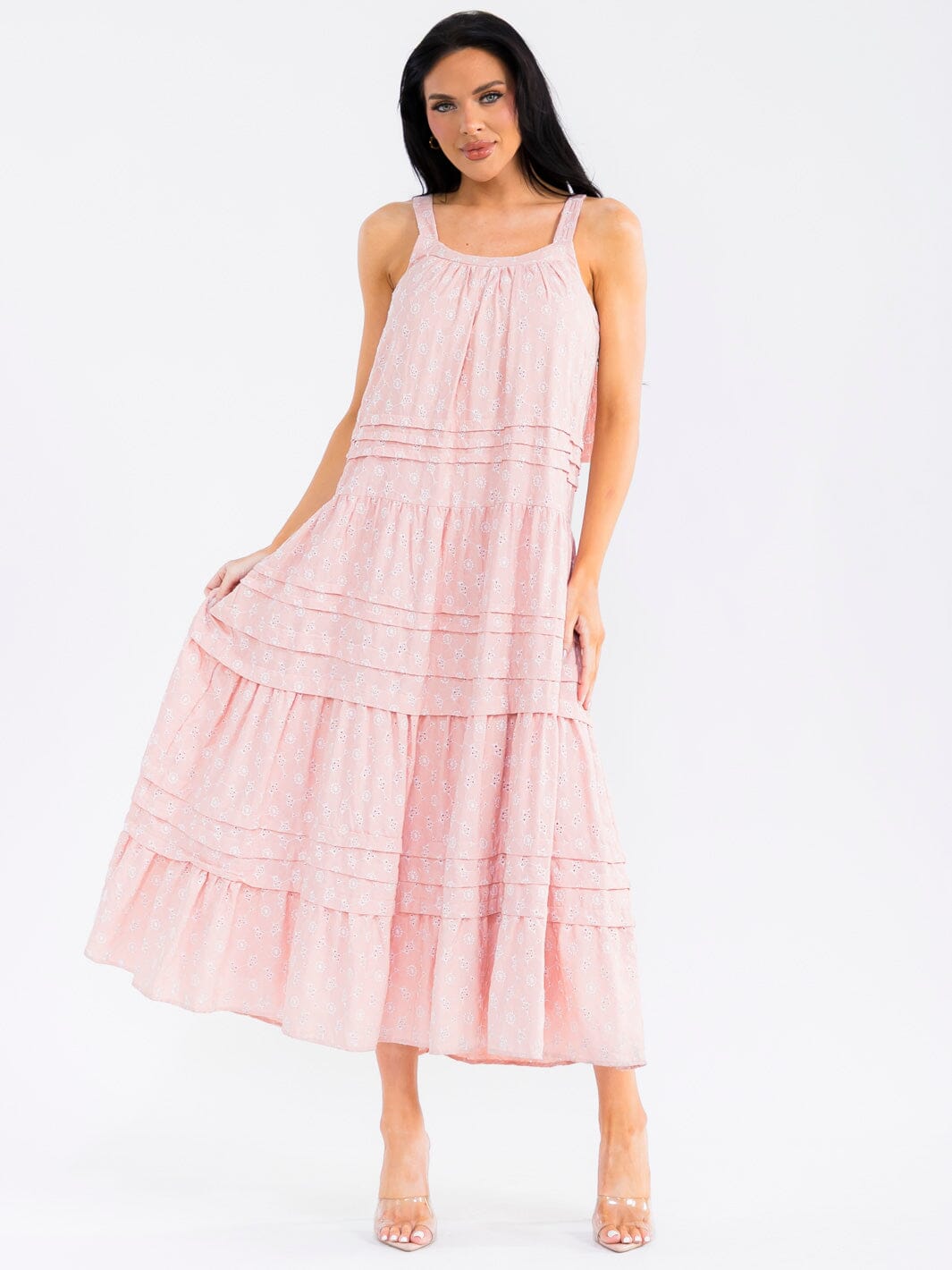 WOMEN'S SLEEVELESS TIERED EYELET MAXI DRESS