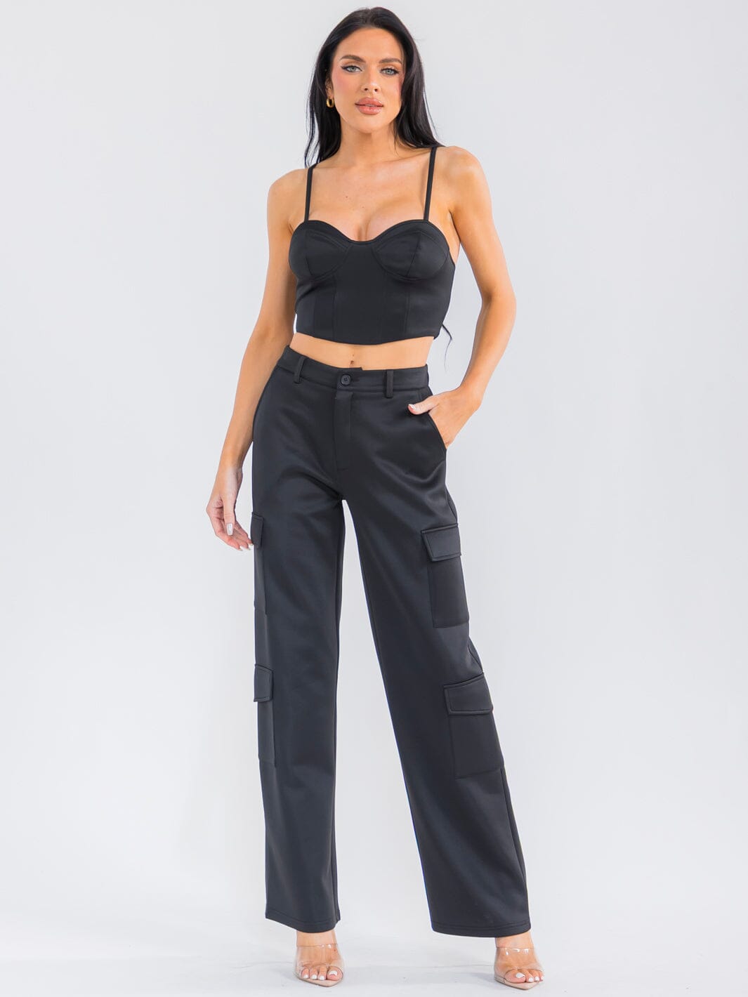 WOMEN'S SLEEVELESS CROP TOP & BUTTON CLOSURE CARGO PANTS SOLID 2PC. SET
